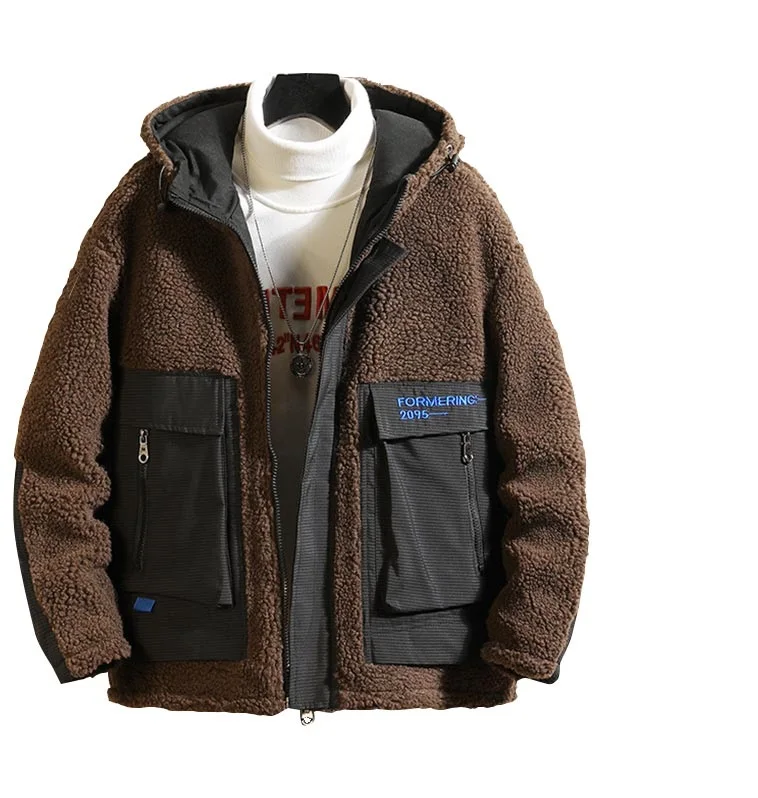 
С нашивкой в виде надписи 