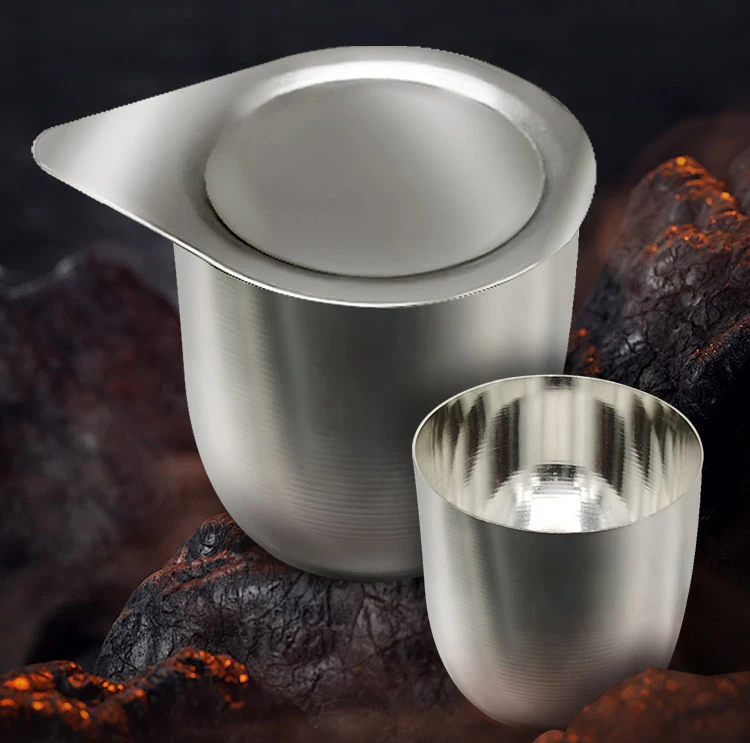 30/50ml Iron Crucible Resistant to High Temperature Acid and Alkali Used by Students in Chemistry Laboratory