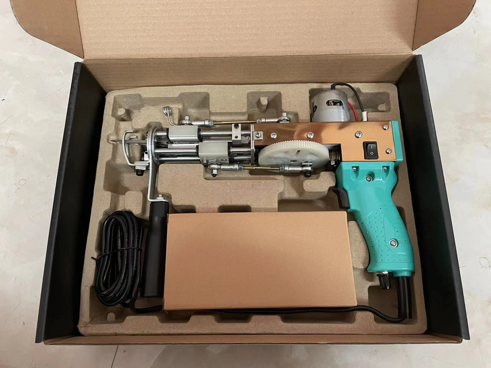 Ковер ковер пистолет Электрический ткачество Флокированный пулемет ручной вязальный ak-1