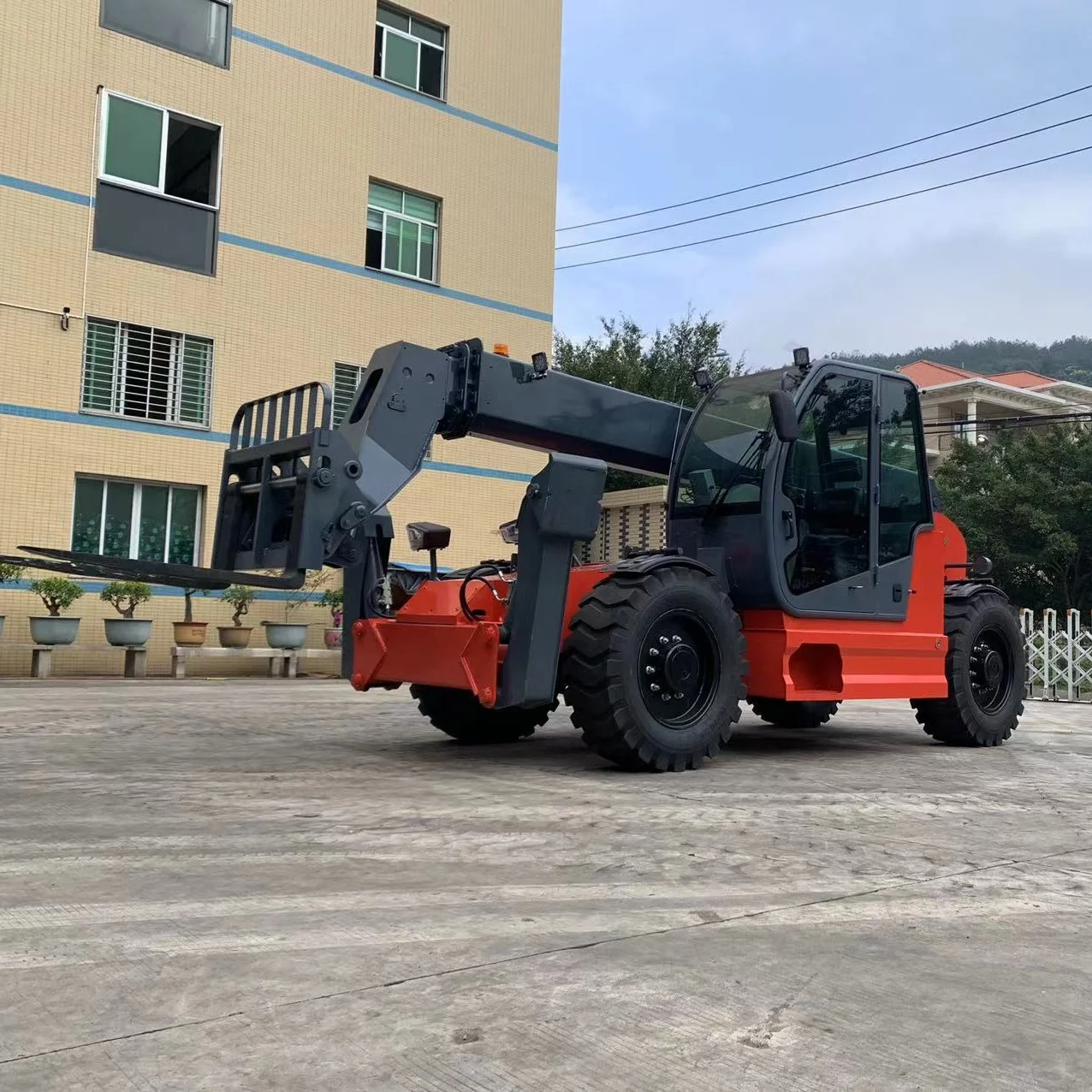 Agricultural 4 Wheel Steering Diesel Power Type Telehandler Telescopic Handler Forklift Truck 6600lbs 3000kg Small Load Capacity