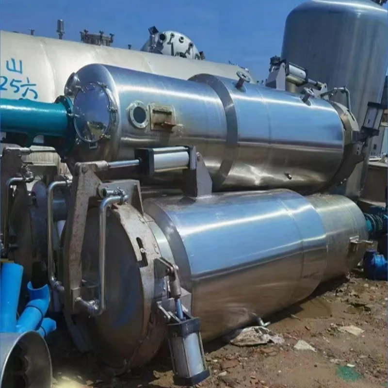 Vacuum pressure reducing tank for traditional Chinese  extraction and concentration equipment