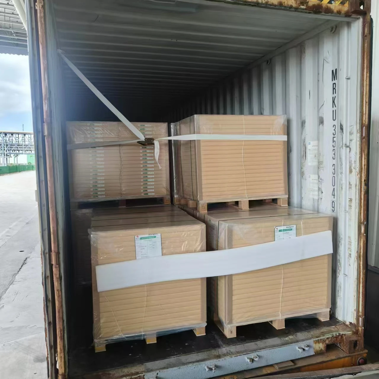 Original And New 100%wood Pulp White Card C1s Ivory Paraffin Fbb Board China Paper Mill