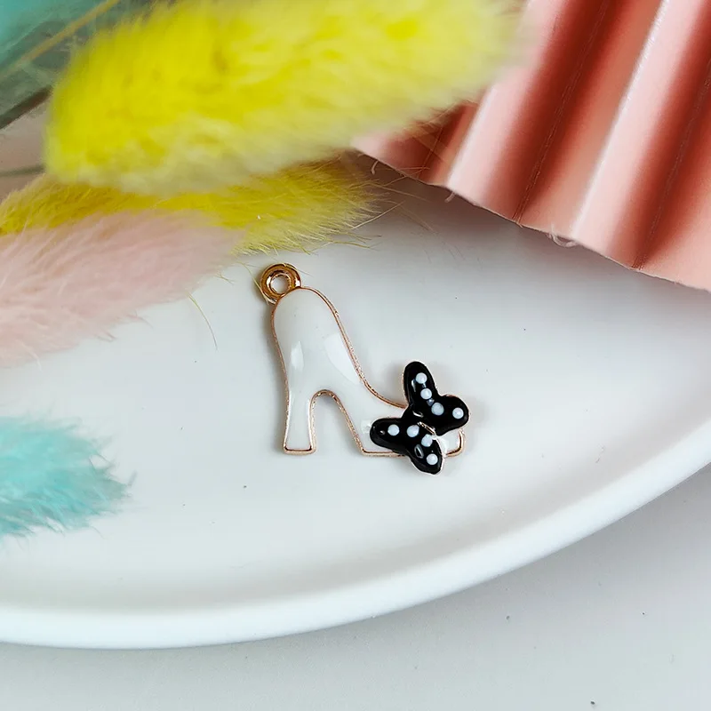 Hot Classic Lady Black White Makeup Charms Girls Fancy DIY Metal Charms Purse Hat Bow Shoes Perfume Charms jewelry Accessories