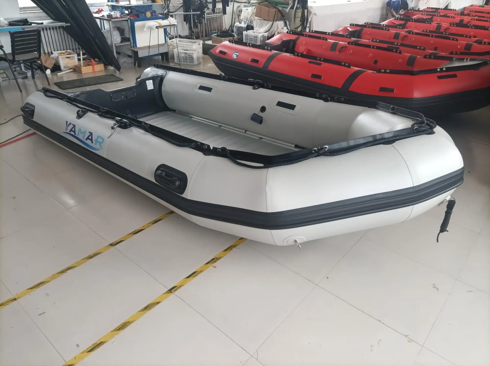560cm A-type PVC 0.9 mm Aluminum floor 18ft 5m Inflatable boat