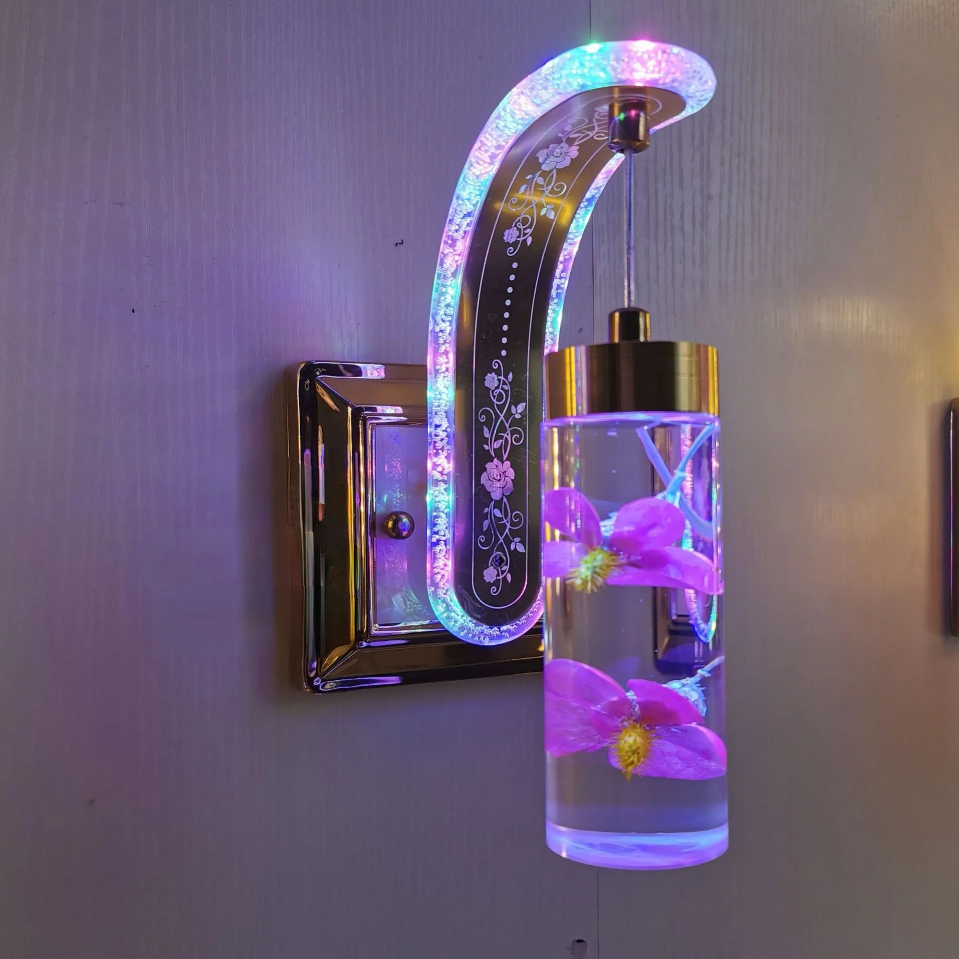 Modern Minimalist Color Aluminum Acrylic Led Wall Lamp Living Room Bedroom Bedside Flower Wall Light