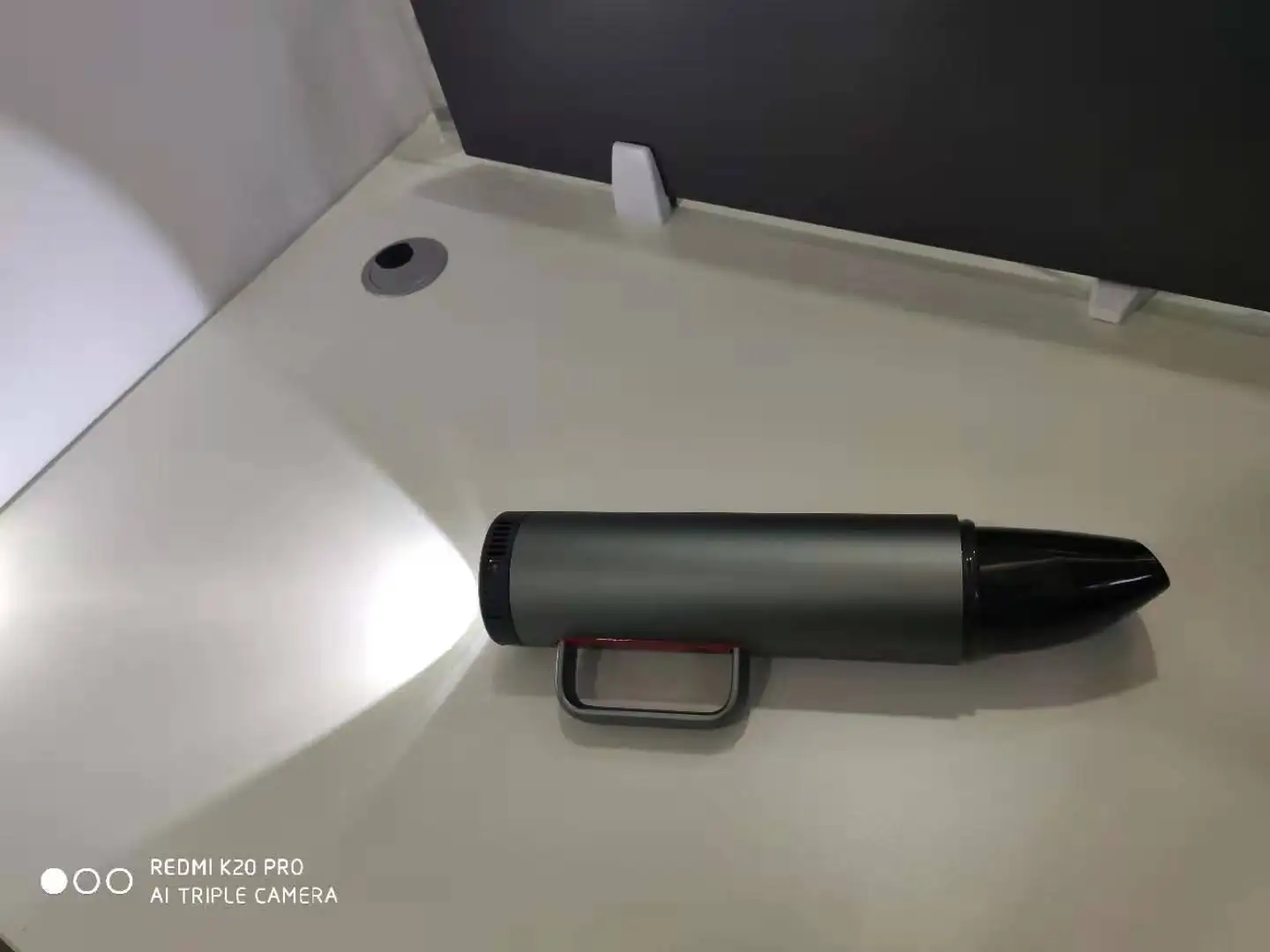 2020 new design mini wireless handheld superpower dust car vacuum cleaner