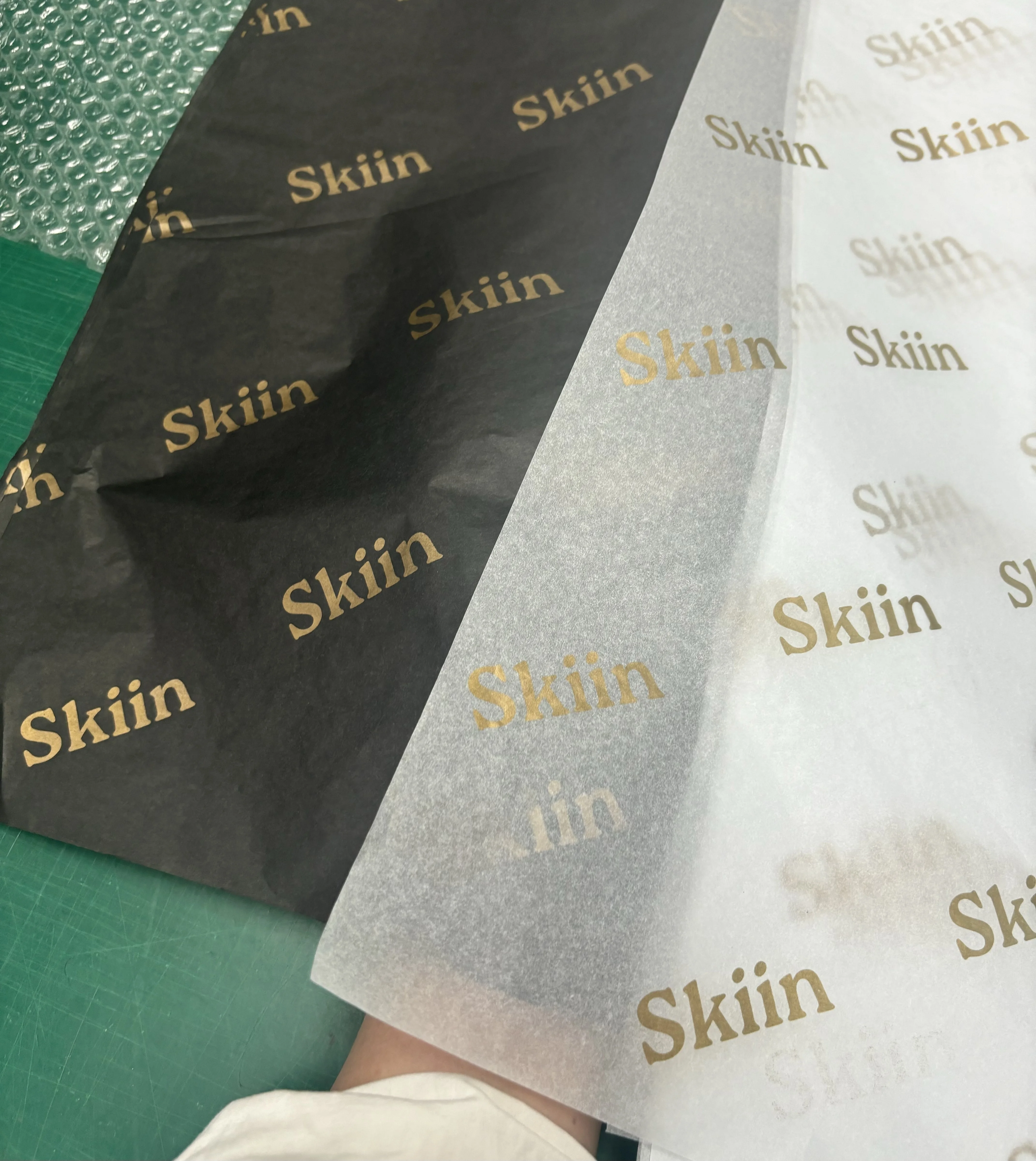 custom logo printing korean style unique metallic waterproof rose floral bouquet packing tissue flowers wrapping paper packaging