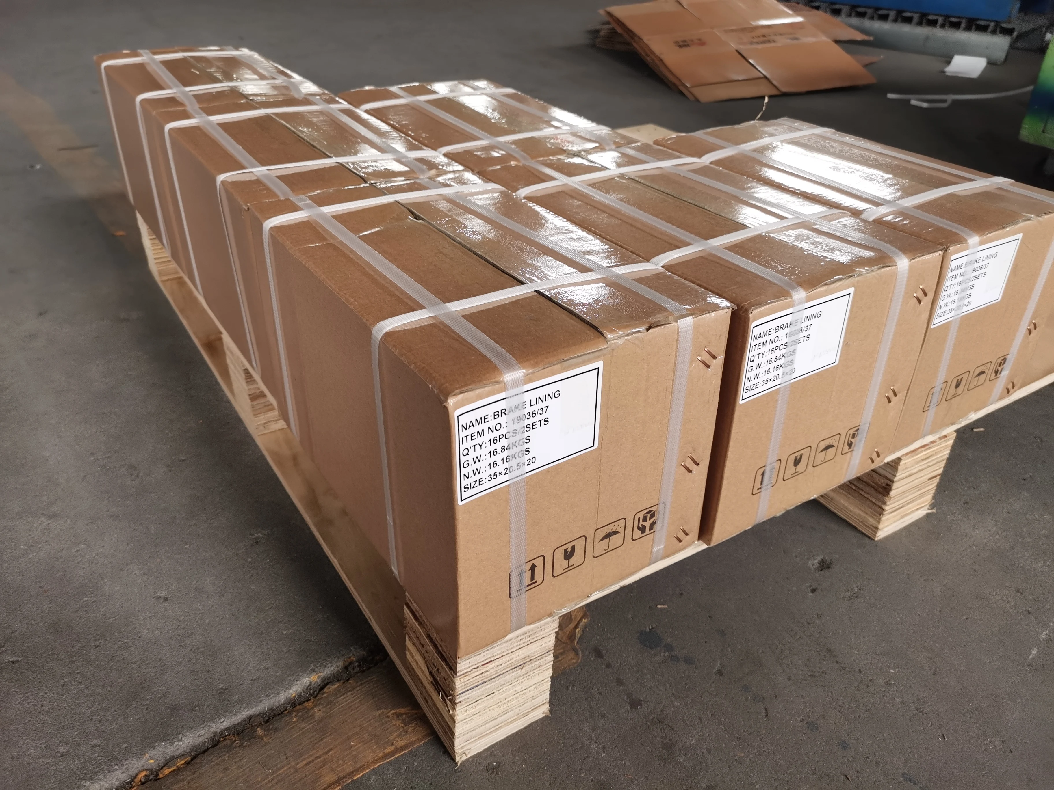 Supply Golden Supplier 19036 19037 Mitsubishi Fuso Truck Brake Lining Hino Brake Lining 4515 Brake Lining For Truck