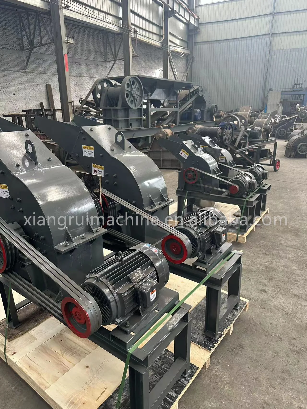 Small mobile hammer crusher, diesel crusher, gold mine crusher