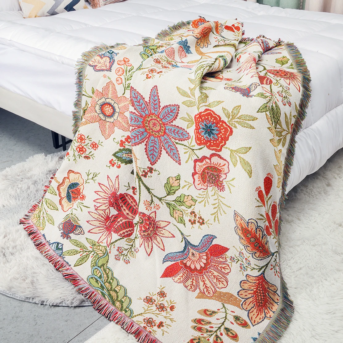 Custom Jacquard Woven Blanket Bohemian Tapestry with Animal and Cartoon Patterns for Room Cover Wholesale