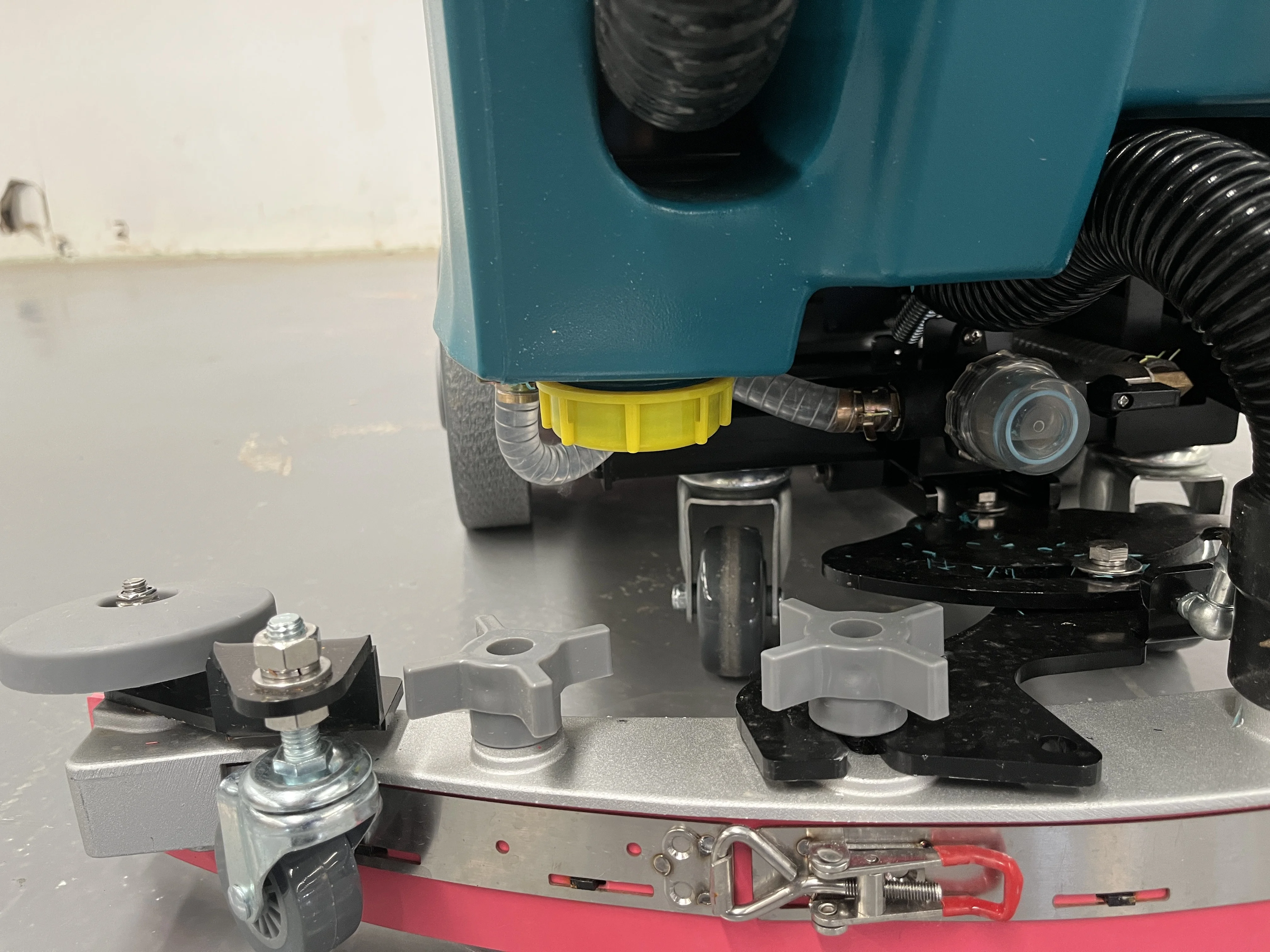 IronBee JB50 Walk Behind Floor Scrubber Cleaning Equipment 24V/870W 60L Industrial Road Floor Scrubber With Batteries