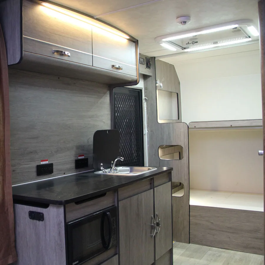 Factory  made hot sale 2021 Rv Camper Motorhomes Travel Trailer Caravan Motor Home Rv Caravan Travel Trailer