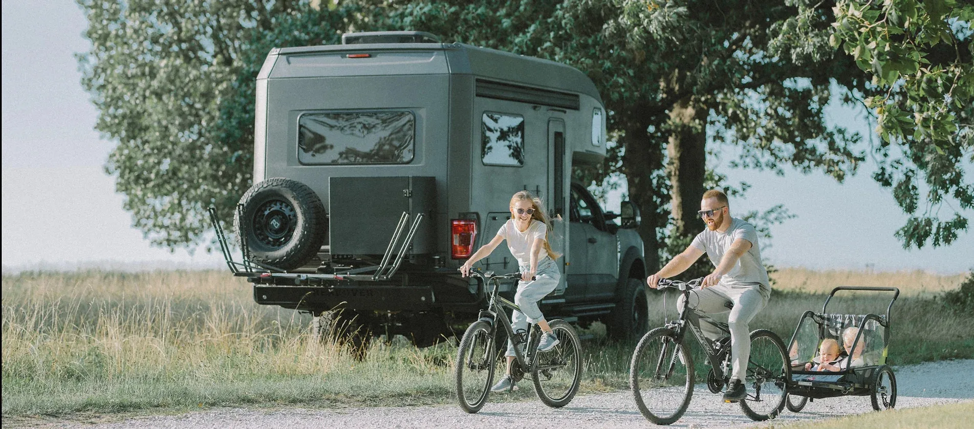 Motorhome Expedition Pickup Customized Truck Camper Manufactory