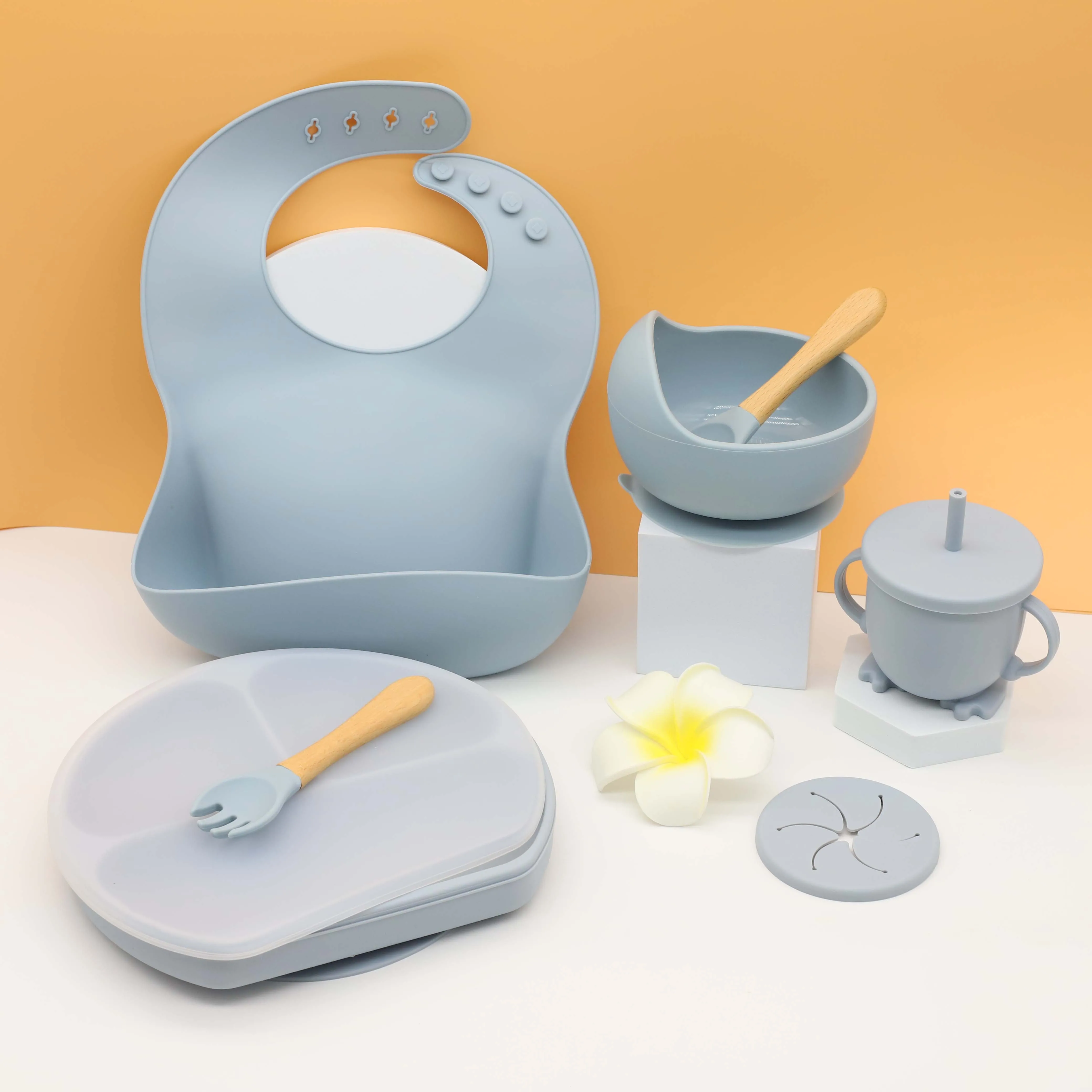 Non Toxic Lovely Safety Infant silicone bib bowl plate sippy cup Baby Weaning Set Gift Box Feeding Silicone Baby Feeding Set