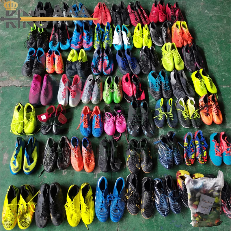 Factory Wholesale Brand Soccer Shoes men used shoes adult men sepatu bekas branded second hand football shoes