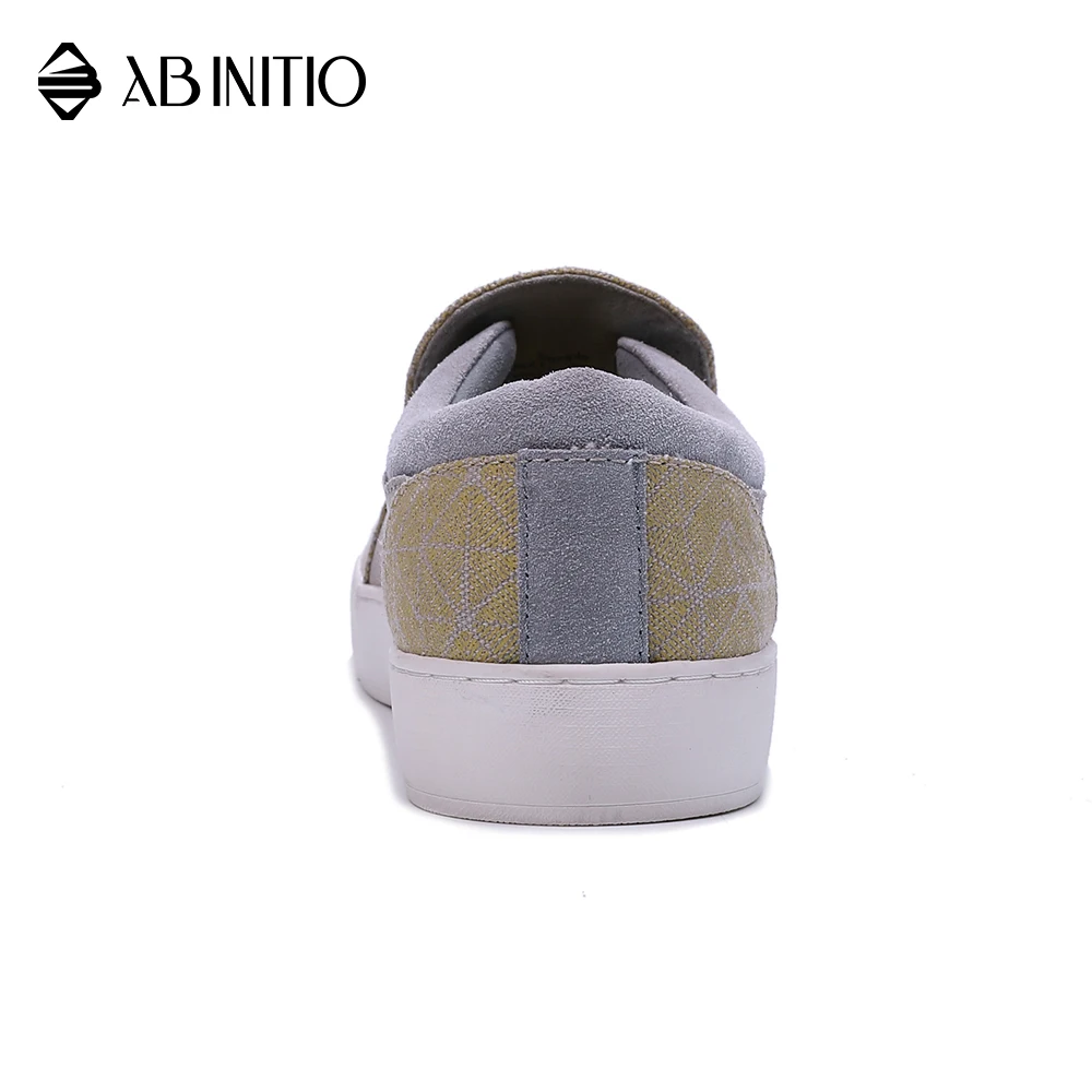 2023 Fashionable Latest Canvas Silk Suede Flat Shoes Casual For Men