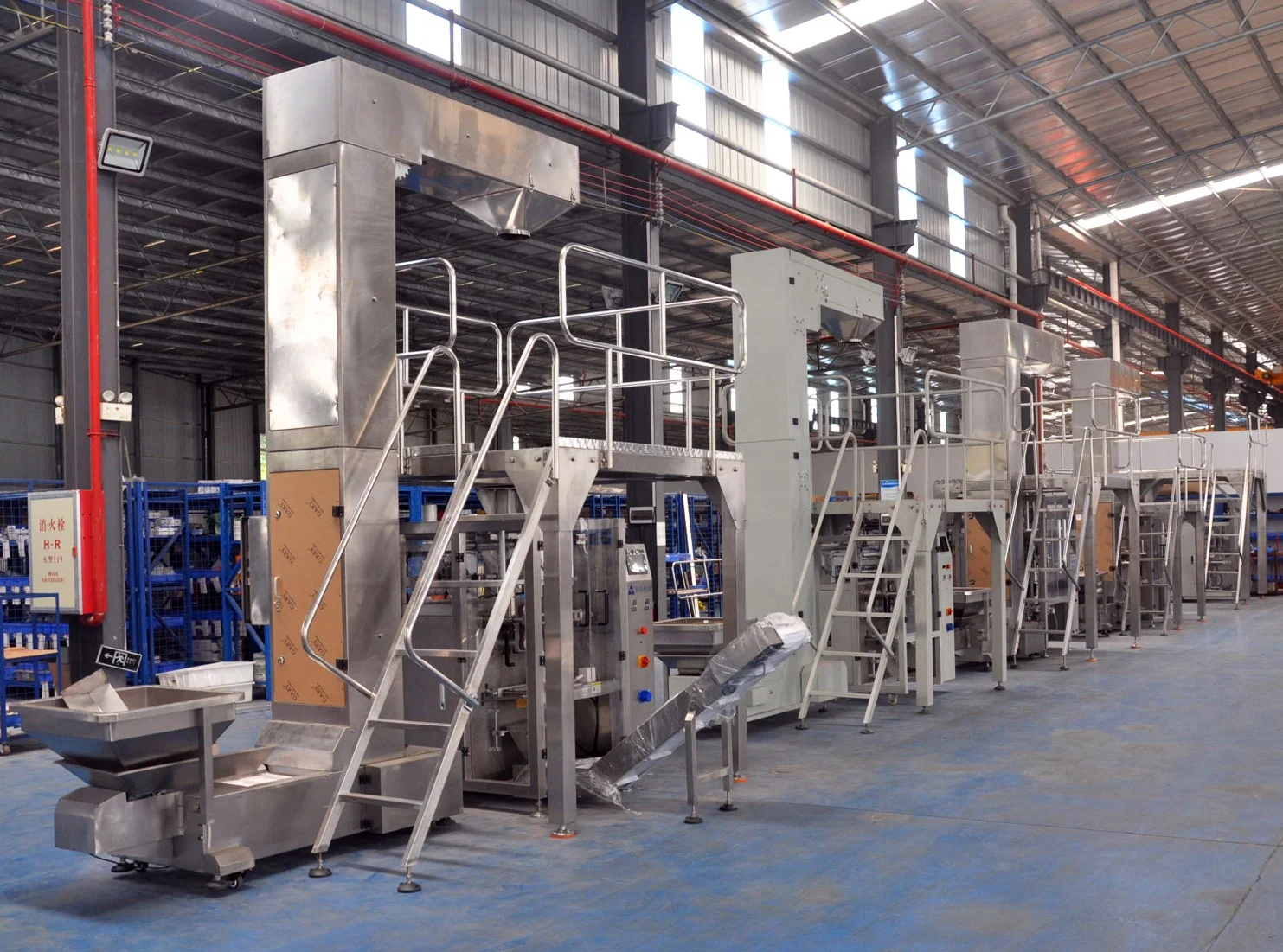 Chinese Manufacturer Automatic VFFS Linear Weighers Snacks Sugar Salt Packing Bagging Machine