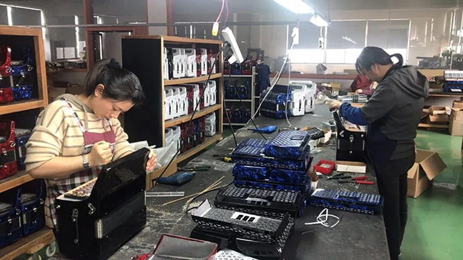 Cheap 30 Keys 32 Bass 3 Registers Student Piano Accordion JP3032B