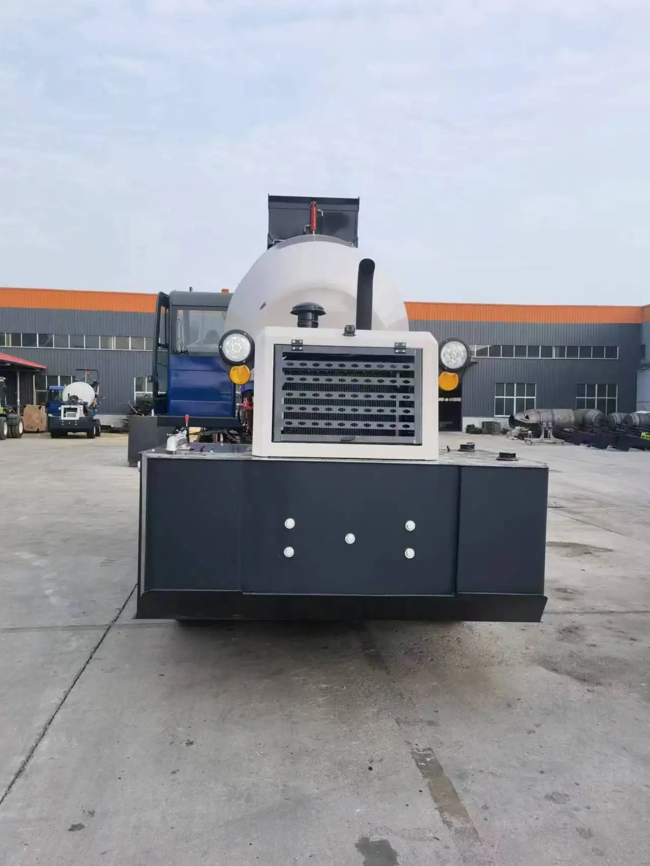 5 Cbm Self-feeding Concrete mixer truck Concrete mixer car