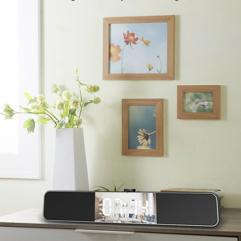 
Christmas Gift Small Noise Cancelling Call Speaker Auto Sensing Lights Music BT HD Voice Studio Mobile Phone Wireless Speaker 