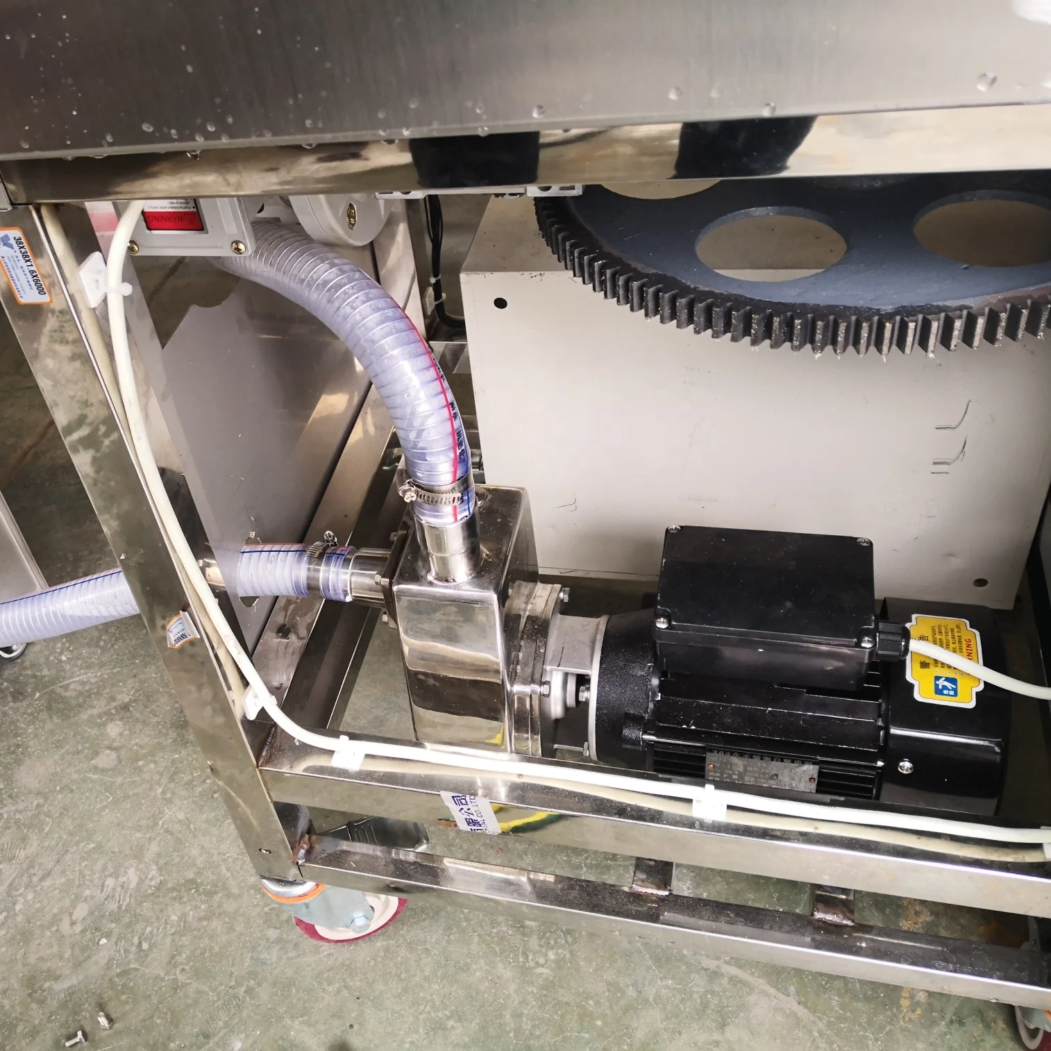 Water Washing Bottle Machine Rinser Semi-Automatic Washing Machine