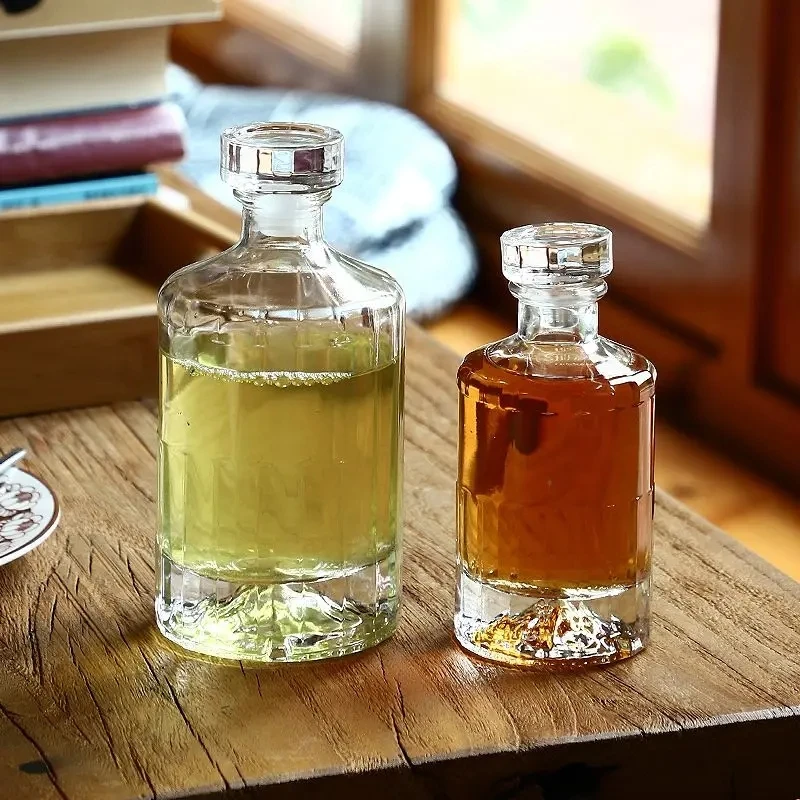 wholesale wine bottle 100ml 250ml 500ml 750ml 1000ml clear glass bottle cork whiskey vodka brandy gin bottles with Glass lid