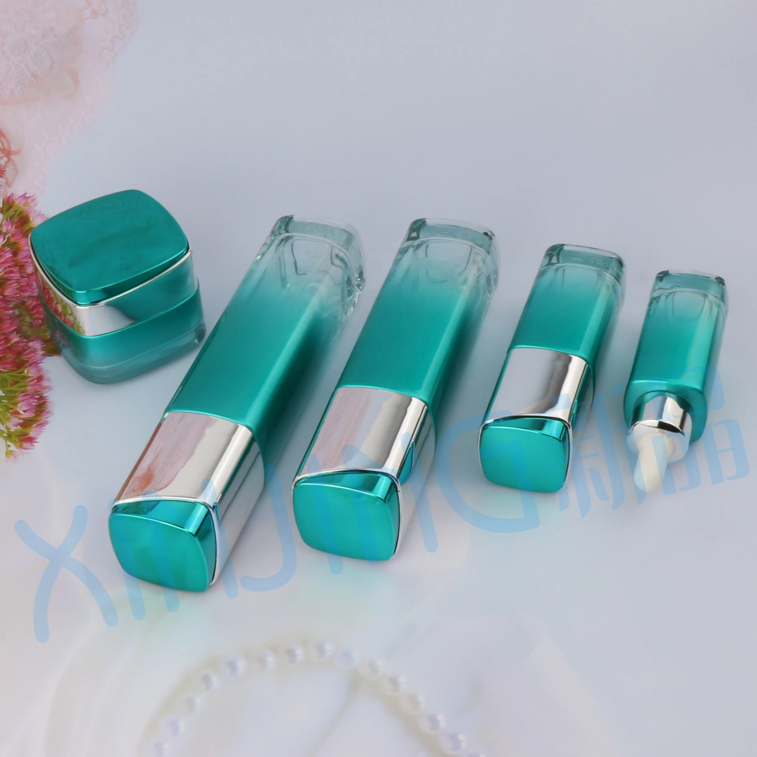 
Бутылка-спрей для ухода за кожей 40 мл, 100 мл, 120 мл, стеклянные бутылки для сыворотки лица, квадратные стеклянные бутылки от производителя 