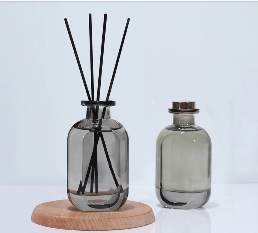 Custom reed diffuser glass bottle 200ml 100ml empty brown wood plug diffuser bottle for essential oils