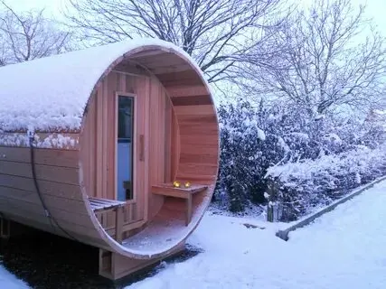Factory direct sales Russian style outdoor cedar barrel sauna room