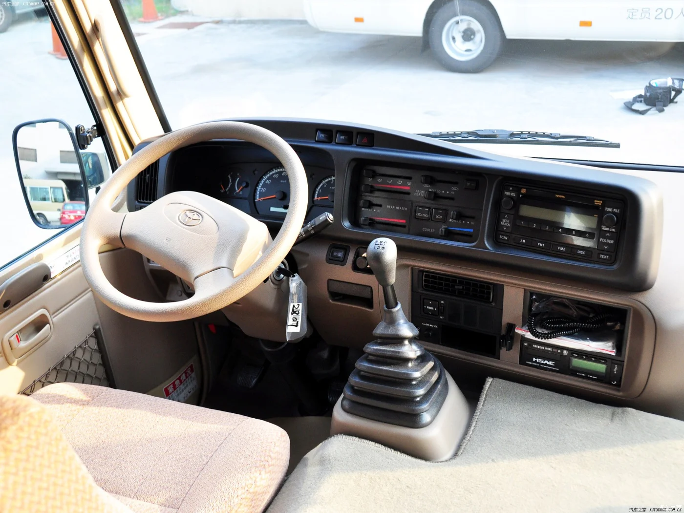 Hot sale Toyota Coaster 2019 4.0L premium car GRB53L-ZEMSK 23 seater 9GR Version petrol vehicle factory price