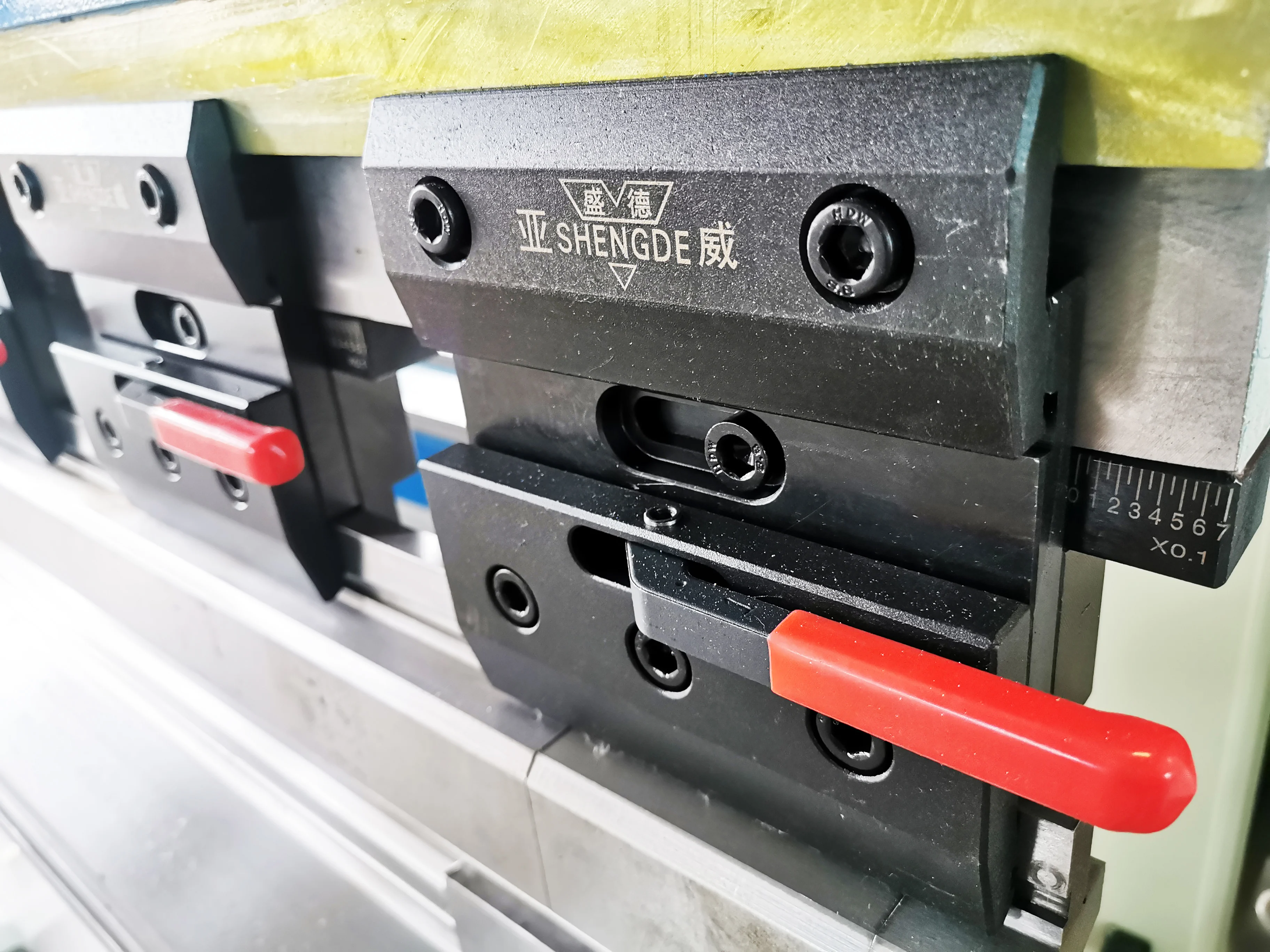 heavy duty  AMADA mould hydraulic Press Brake bending machine