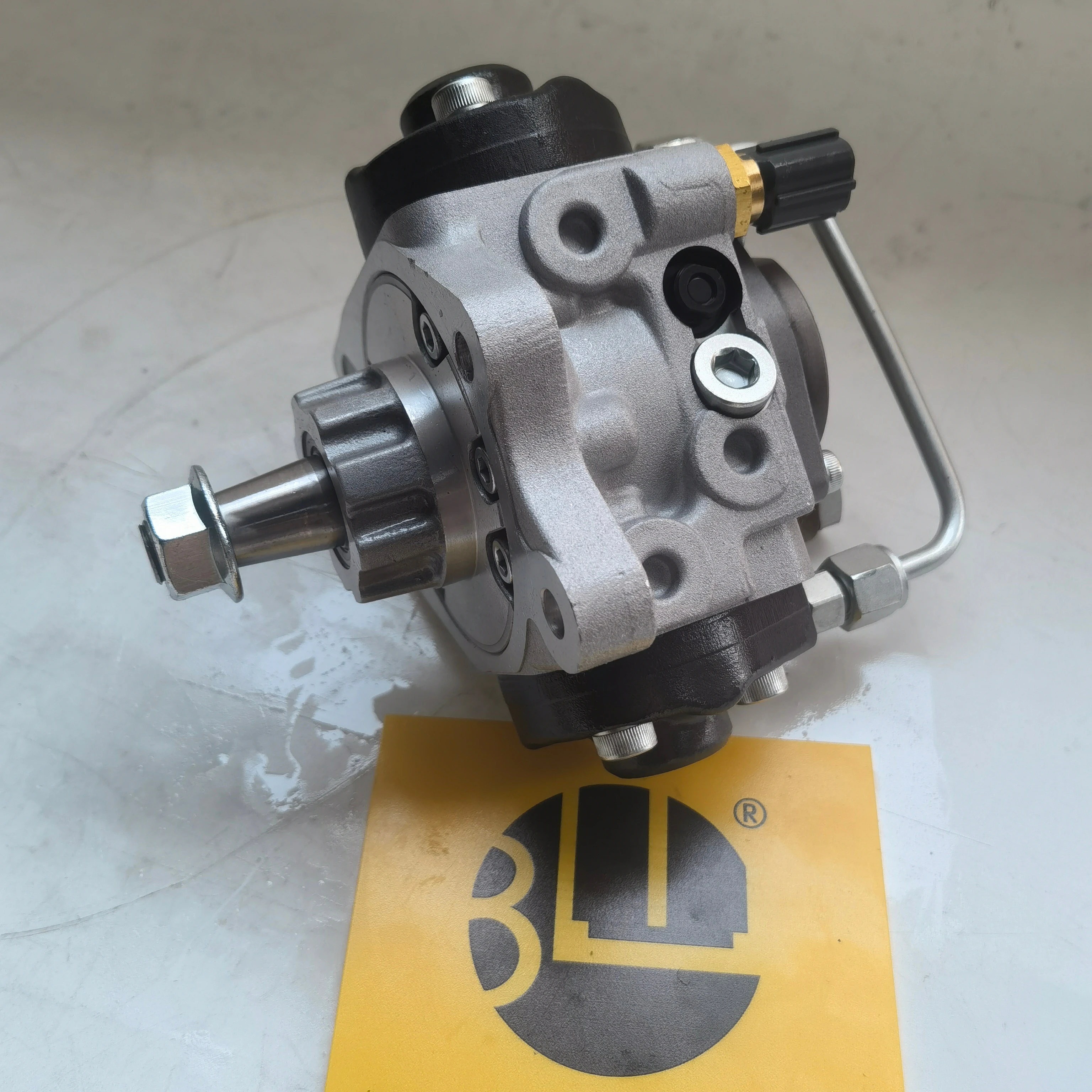 Насос 4hk1 294000-0039 Common Rail 8973288867 294000-0260 294000-0267 дизельный впрыскивающий насос