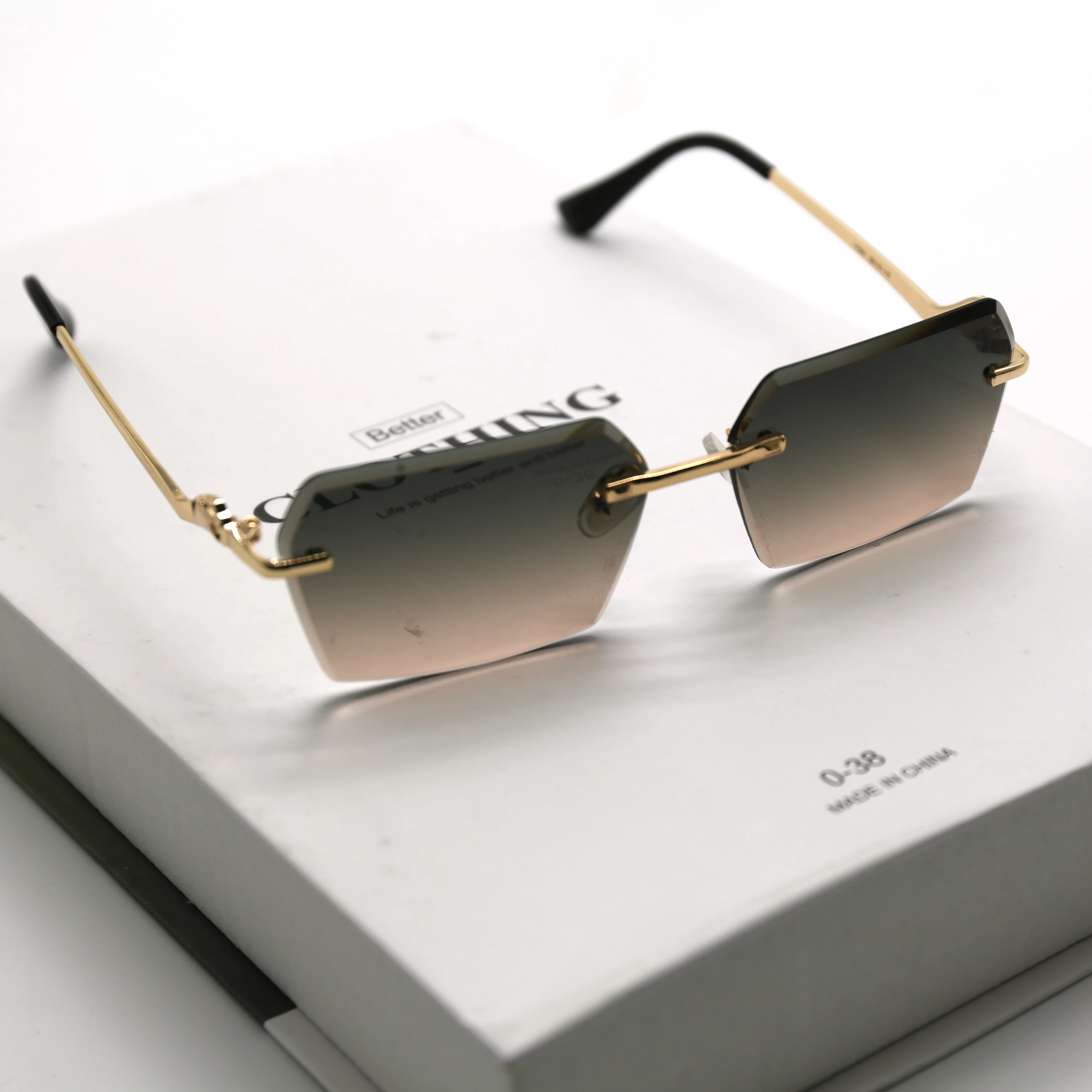 2023 Trendy Rimless Sunglass Square Top Quality Luxury Designer Eyeglasses Women Fashion shades sunglasses