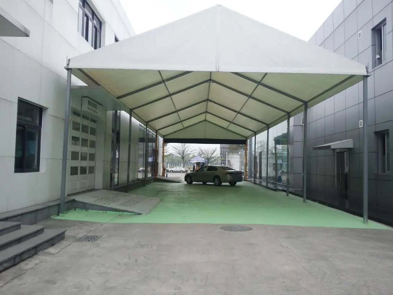 Aluminium outdoor garage shelter canopy tent strong wind resistant carport  for car parking garages