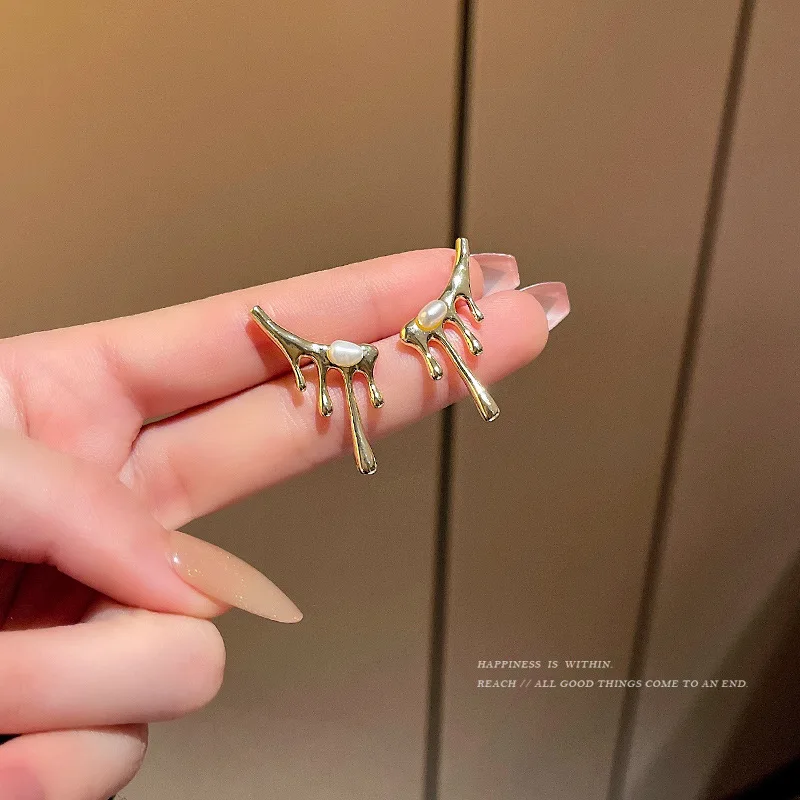 2022 New So Cool Liquid Metal Geometric Irregular Zircon Earrings for Woman Man Asymmetrical Earrings Jewelry Wholesale