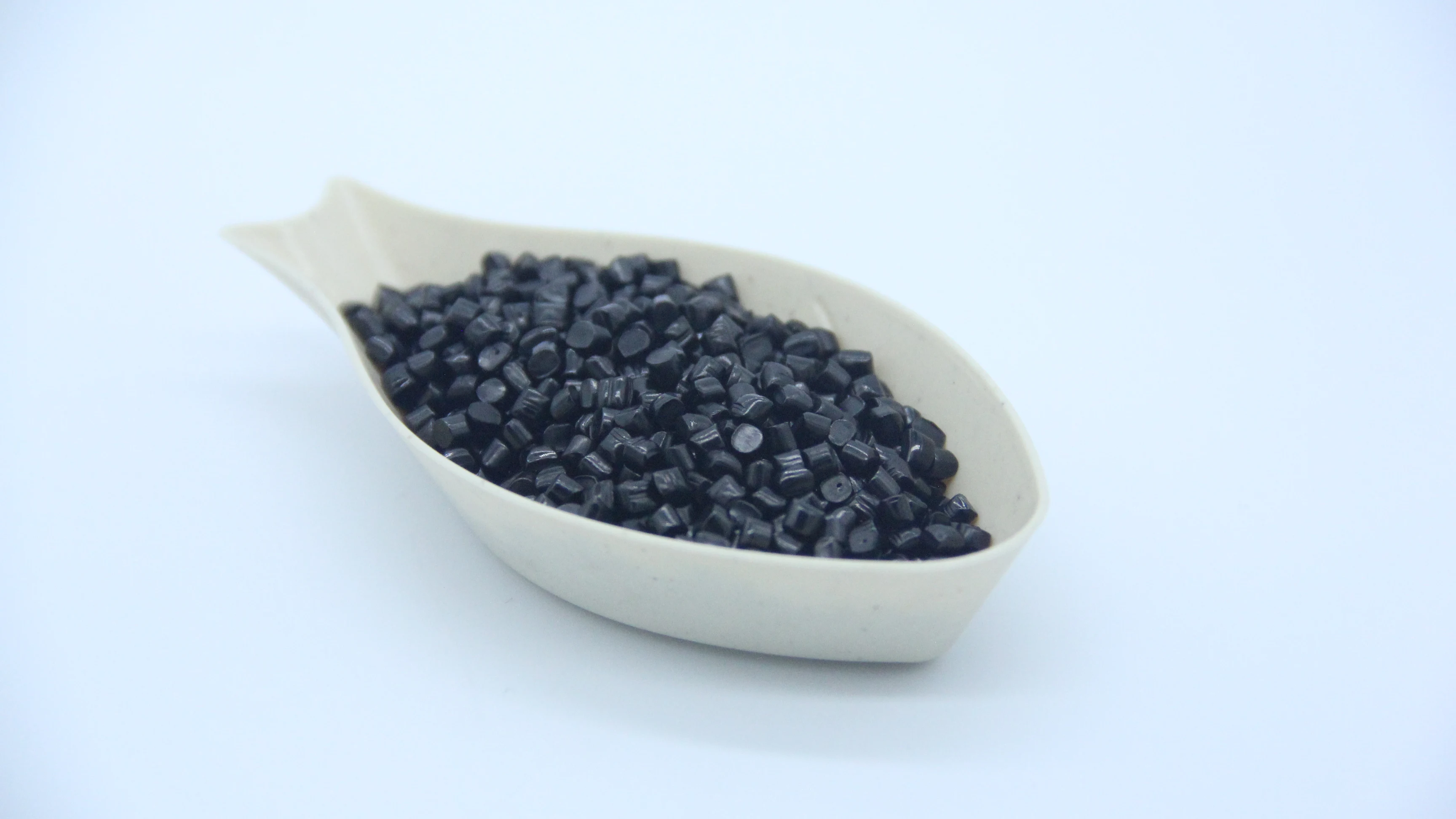 Blown film garbage bags, special black masterbatch for express bags with a carbon black content of 45%