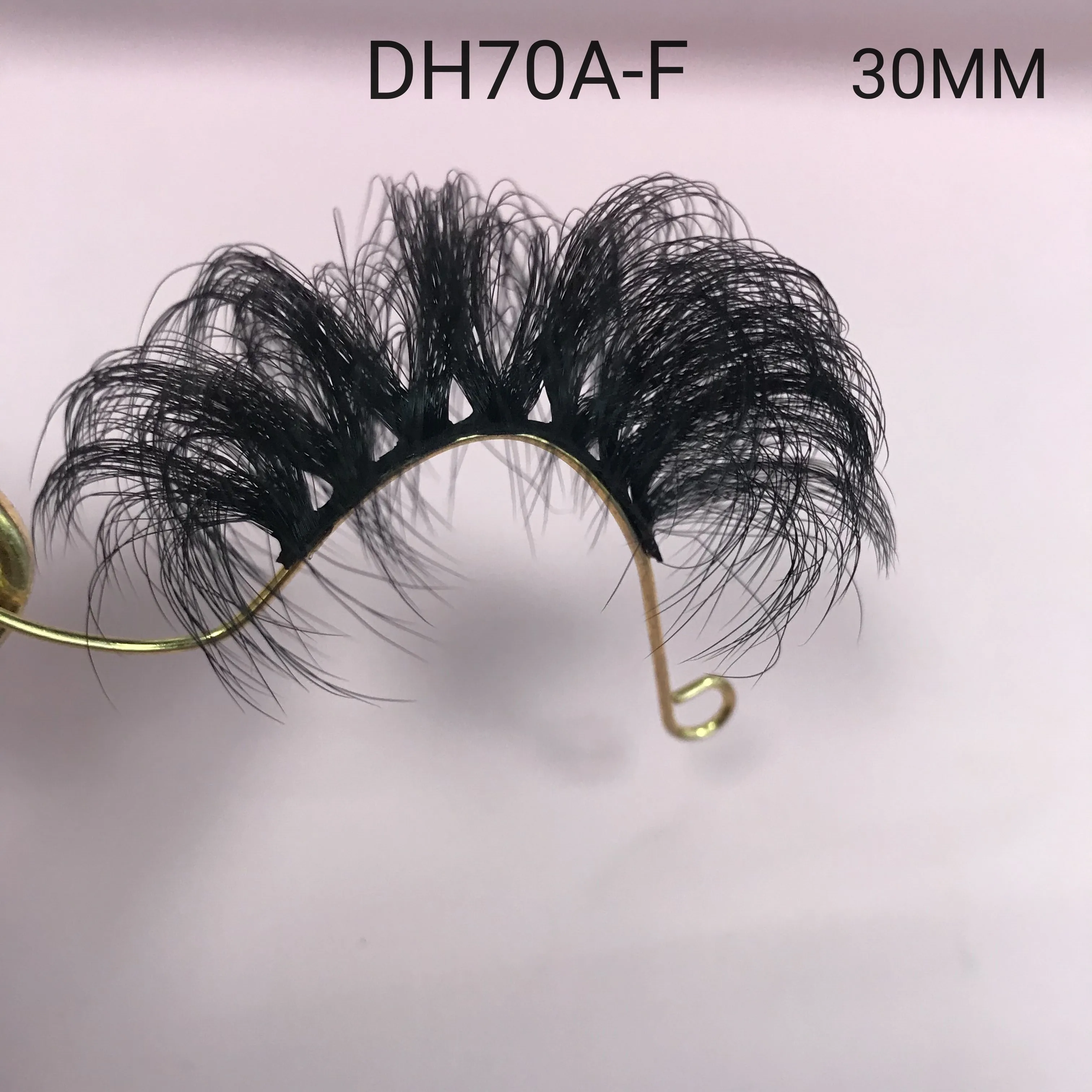 Glow plumping bottle vegan luxury box packaging custom peel off hello kitty cute luxury tubes wholesale lipgloss lip stick lip