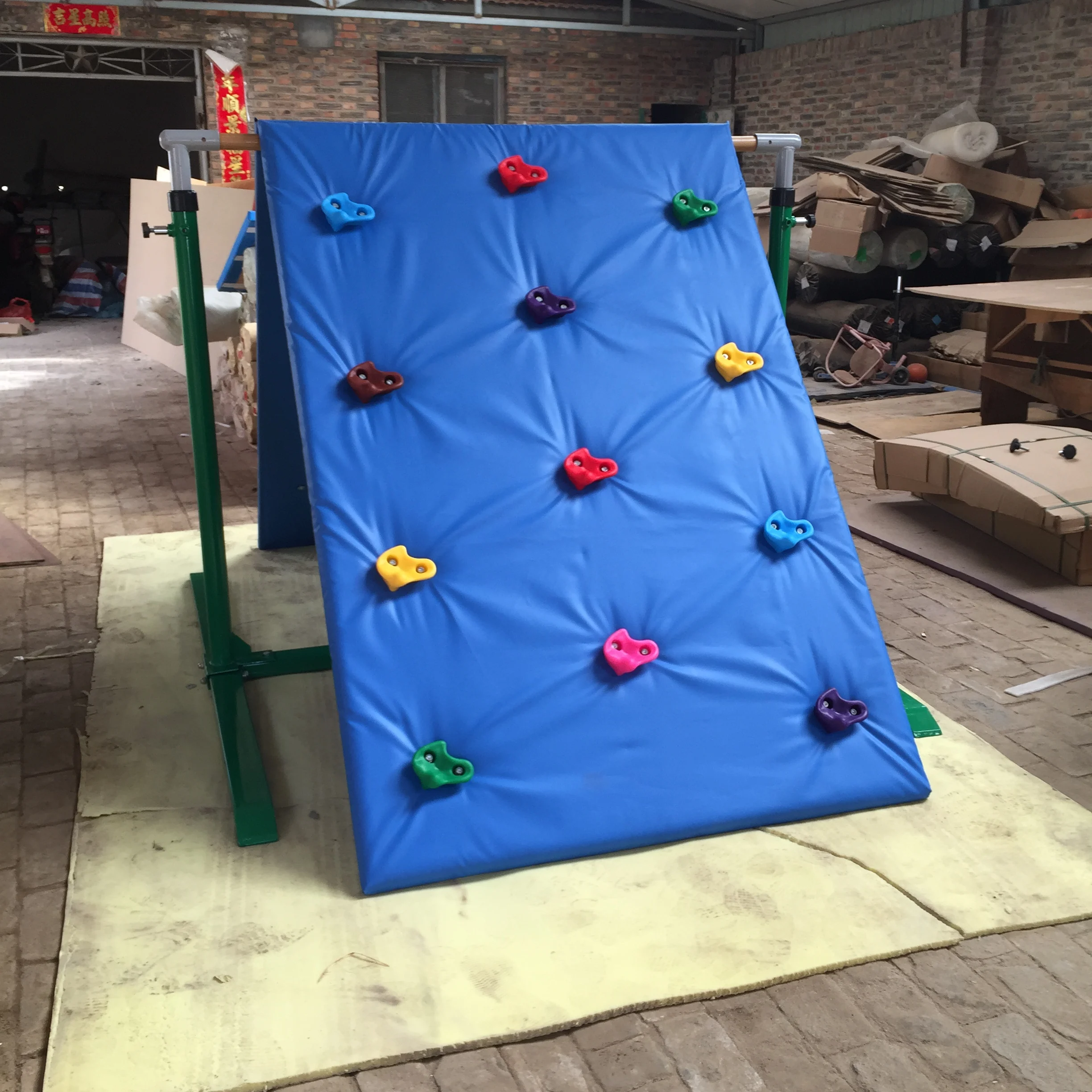 Hot Selling Cheap Kids Indoor Rock Climbing Wall