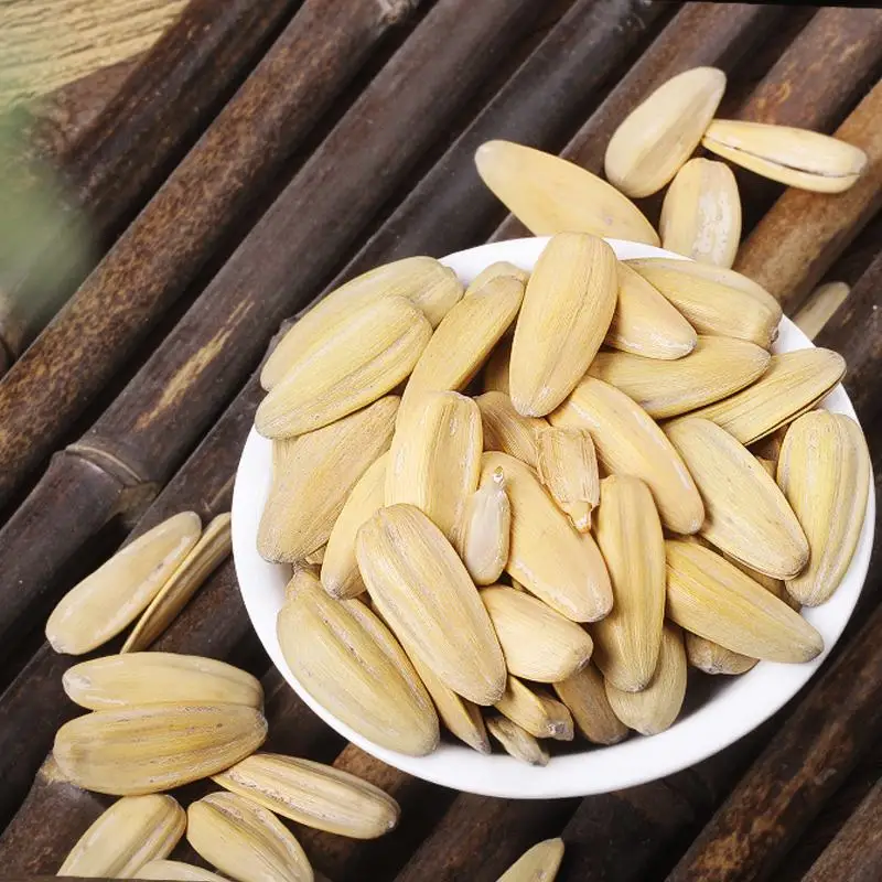 Chinese Cheap Price Hot Sell In Southeast-Asia Peeled White Spiced Salted Sunflower Kernels Seeds