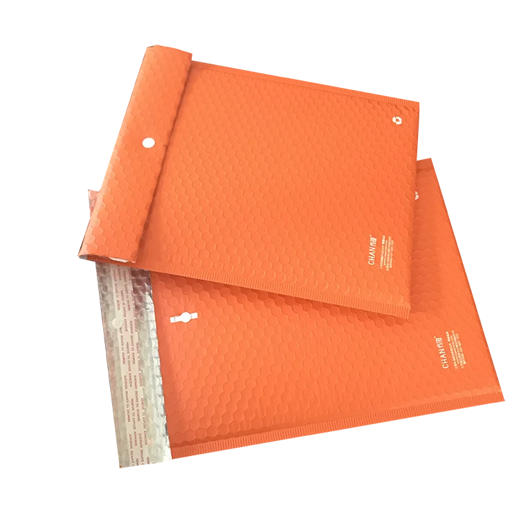 Reusable decorative bubble mailers with button for christmas packaging