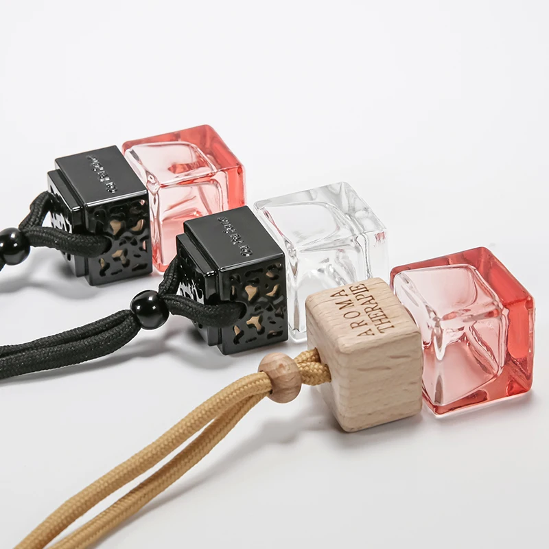 Wholesale Refilling Square Hanging Empty Air Freshener Wooden Cap Glass Car Perfume Bottle 8ml