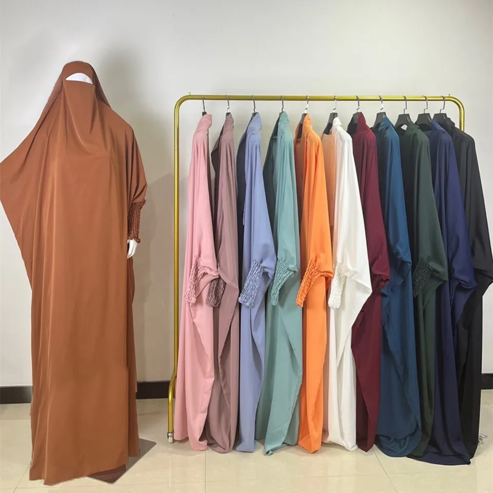 Dubai modest Muslim khimar hijab Abaya Hooded Smocking pleated Sleeve One-piece Prayer Dress Women Jilbab Islamic Clothing