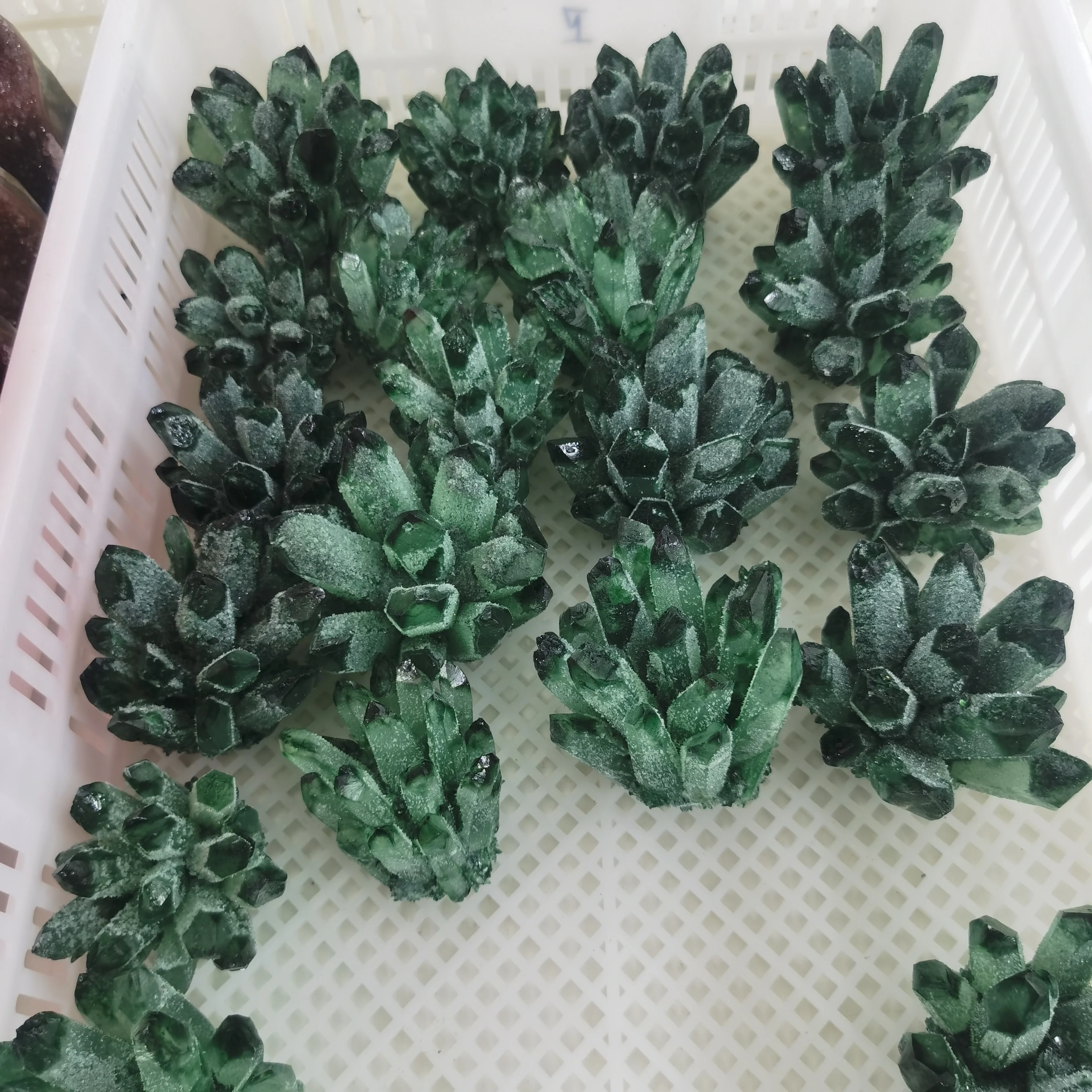 Wholesale Natural Healing Quartz Green Phantom Quartz Cluster Raw Crystal Cluster For Home Decor Gift