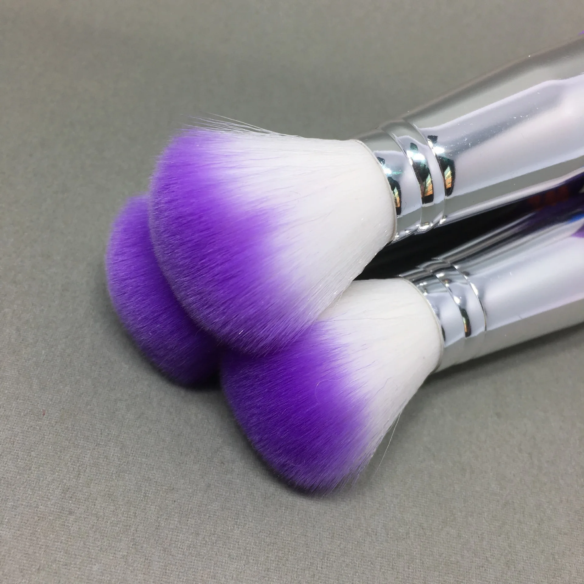 2024 New Design Single Kabuki Double Sides Makeup Brush Super Soft with Sponge