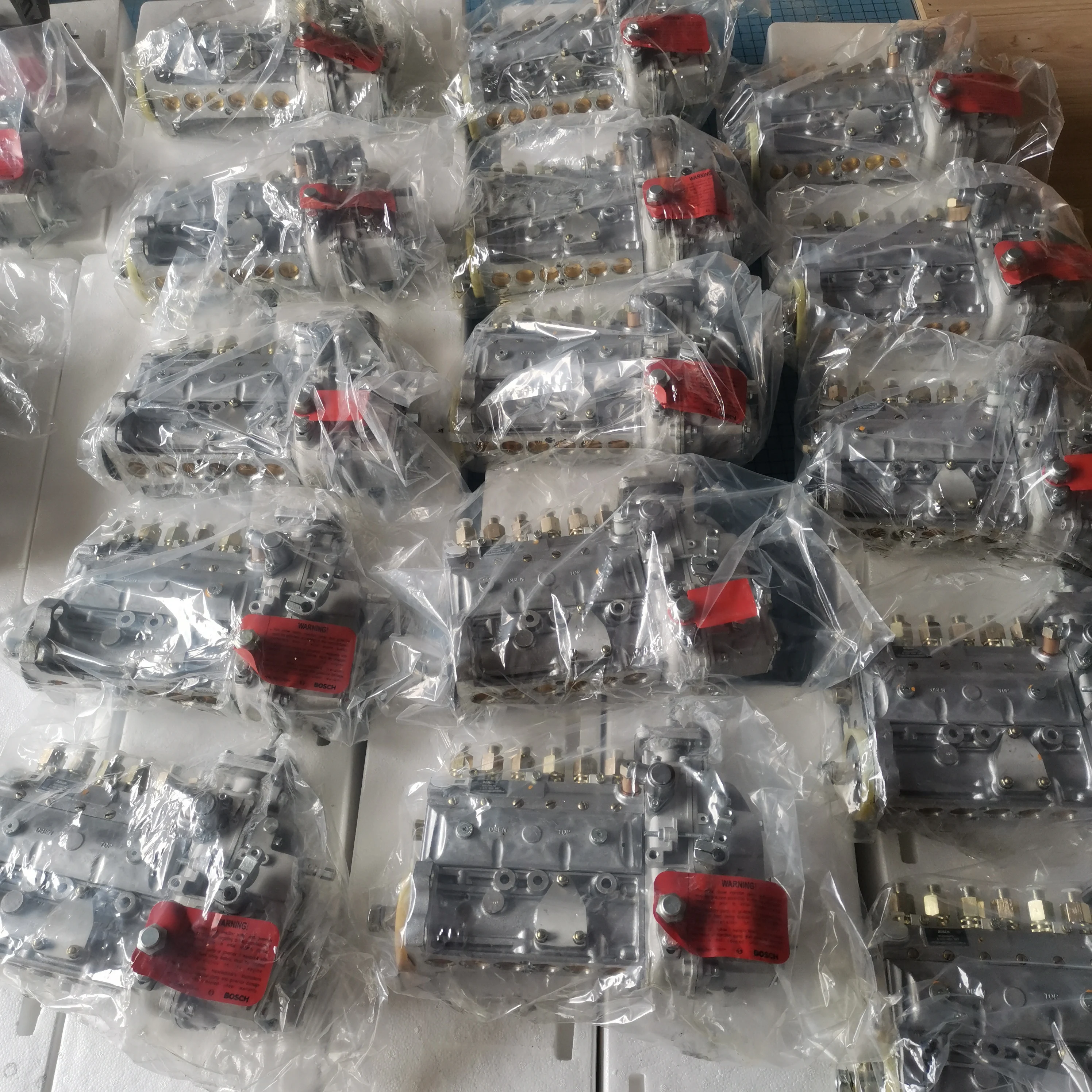 Manufacturer High Precision 705-56-26080 Easy to Install Fuel Injector for Komastu Bulldozer