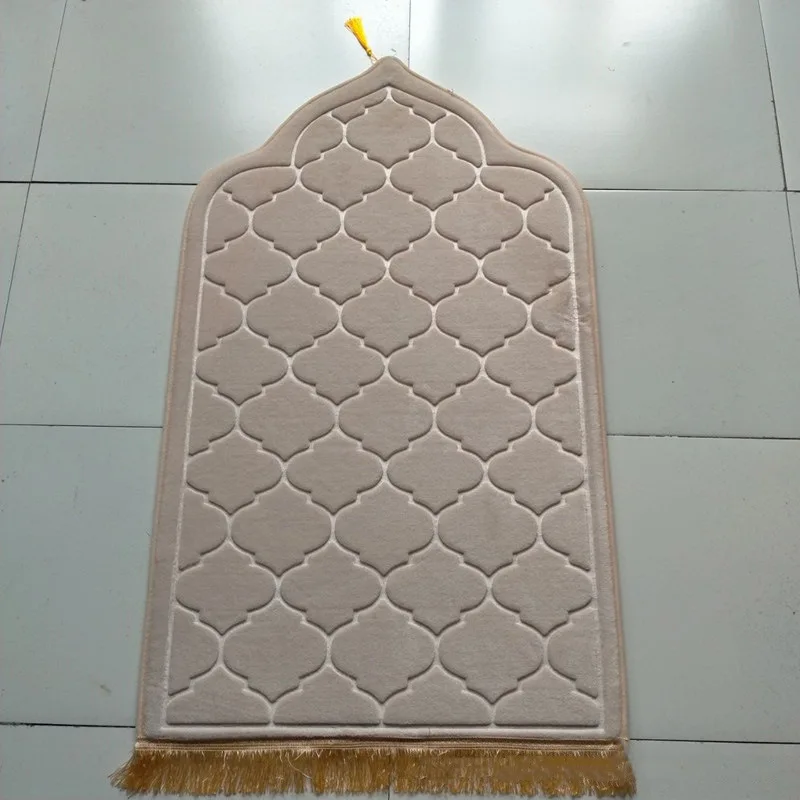 Wholesale New 2023 Roll Out Cushion Prayer Mat Carpet Muslim Islamic Anti Slip Thick Soft Prayer Rug With Tassel