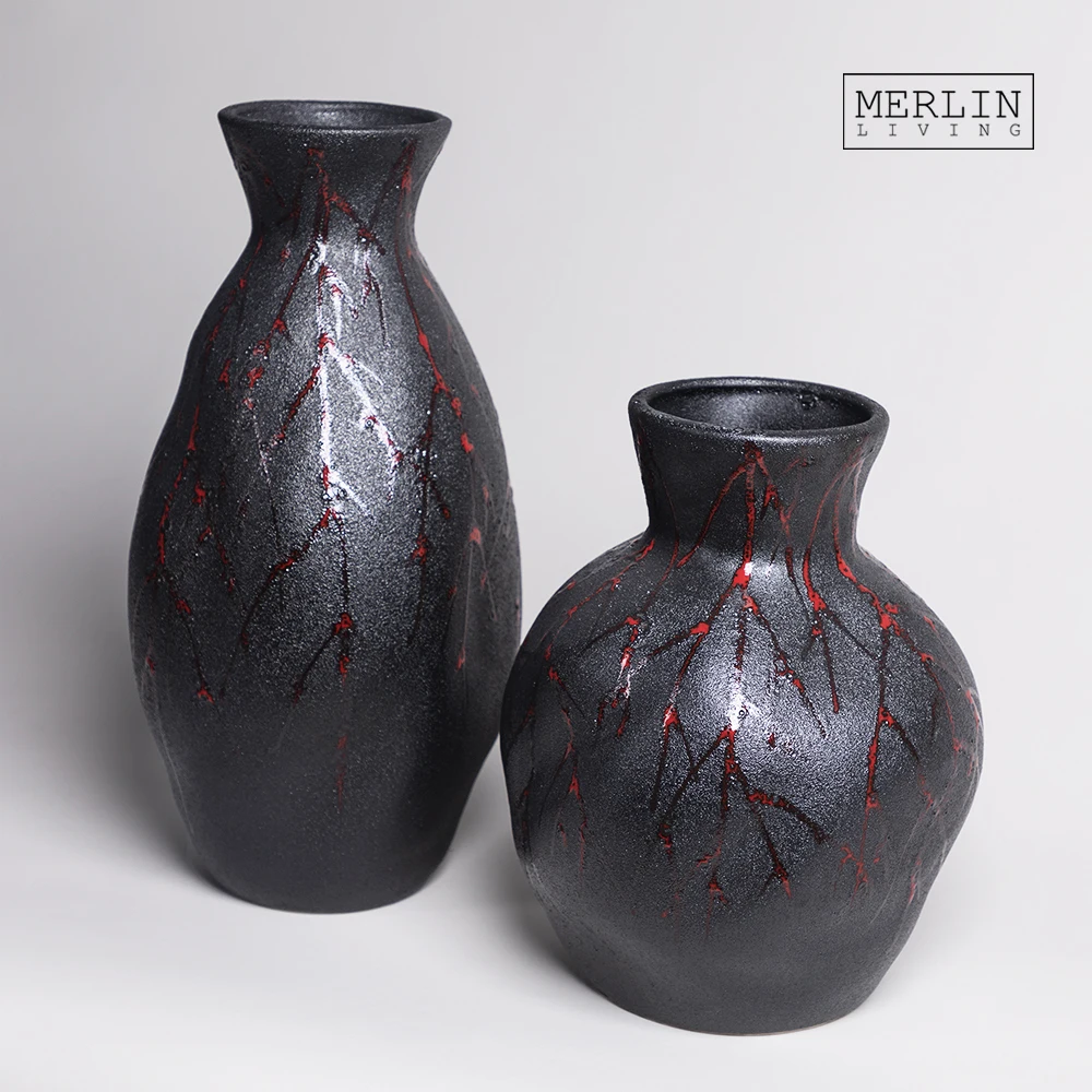 Merlin Living red texture flower vase decoration traditional style vase art plain and elegant hotel ornament for black vase