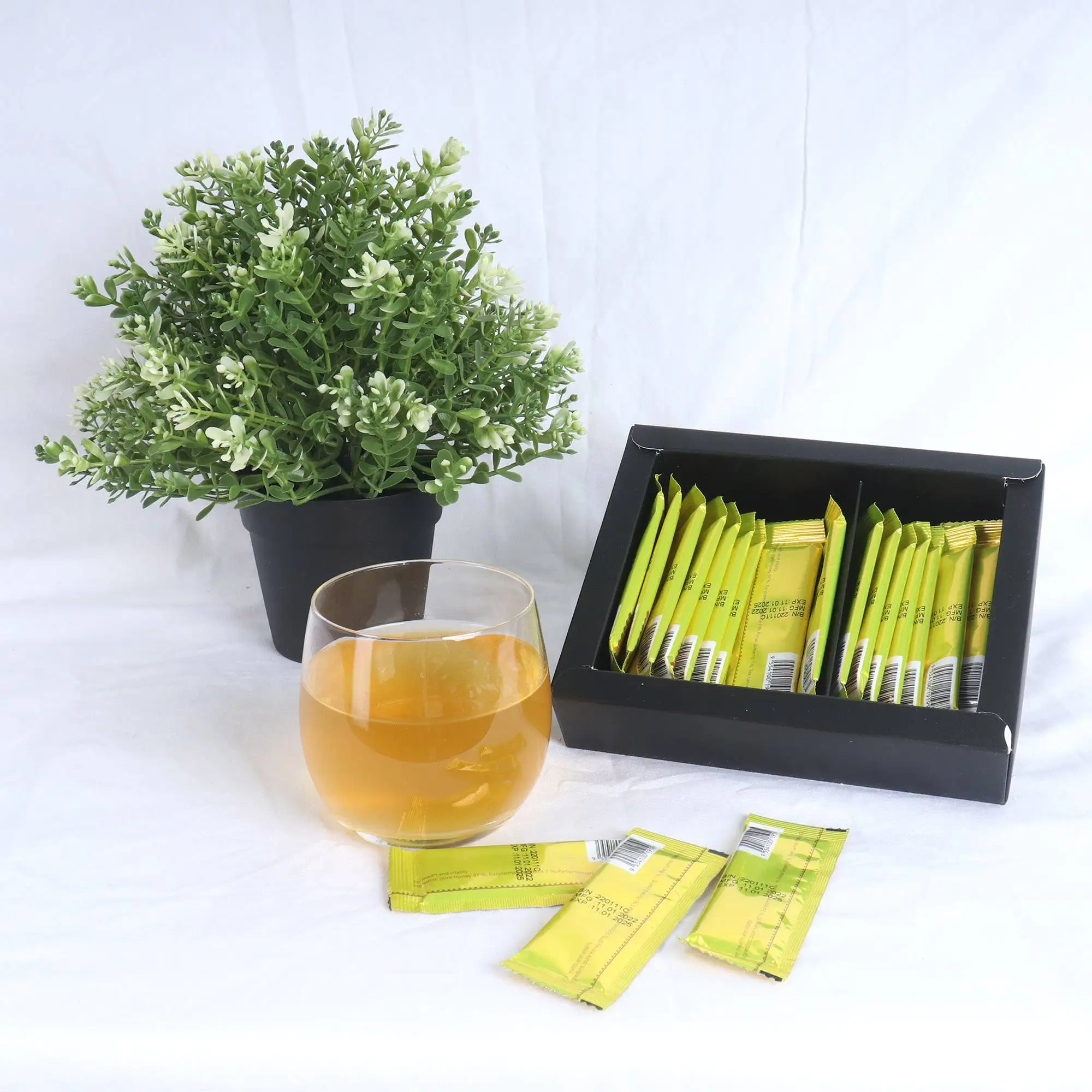 Great Promotion Premium Quality Pure Honey From Malaysia 0.34kg In Sachet Packaging Golden Color Honey With Herbs Ready Stock
