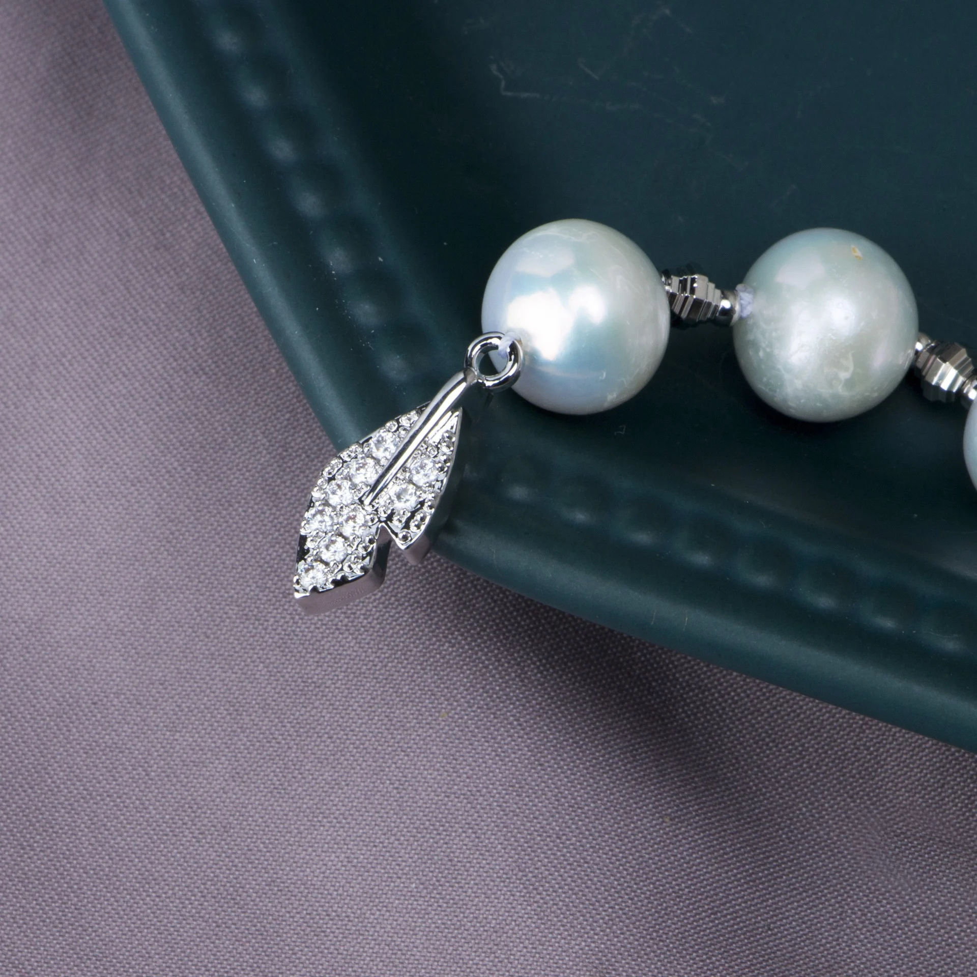 Hot Sale 925 Silver Pendant Freshwater Pearl Feather Necklace For Mother Price