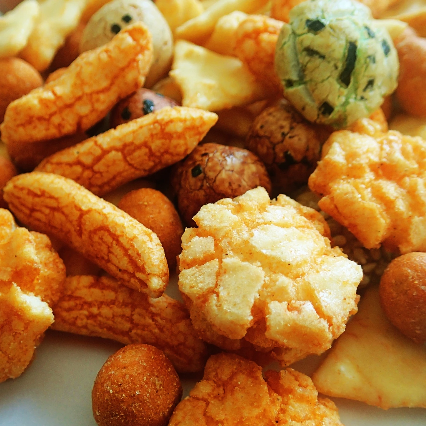 Hot Sale Rice Cracker with Coated Peanut Japanese Grain Snacks Mixed Senbei Rice Crackers